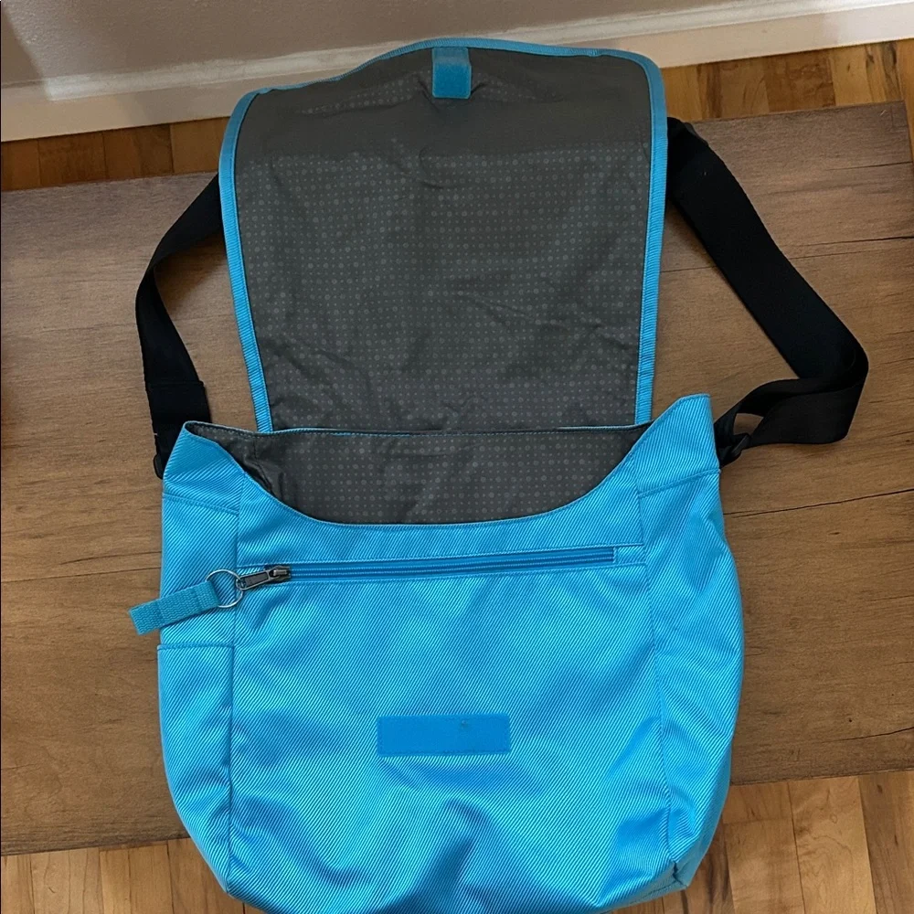 Columbia AZZA II Vibrant Blue Messenger Bag
